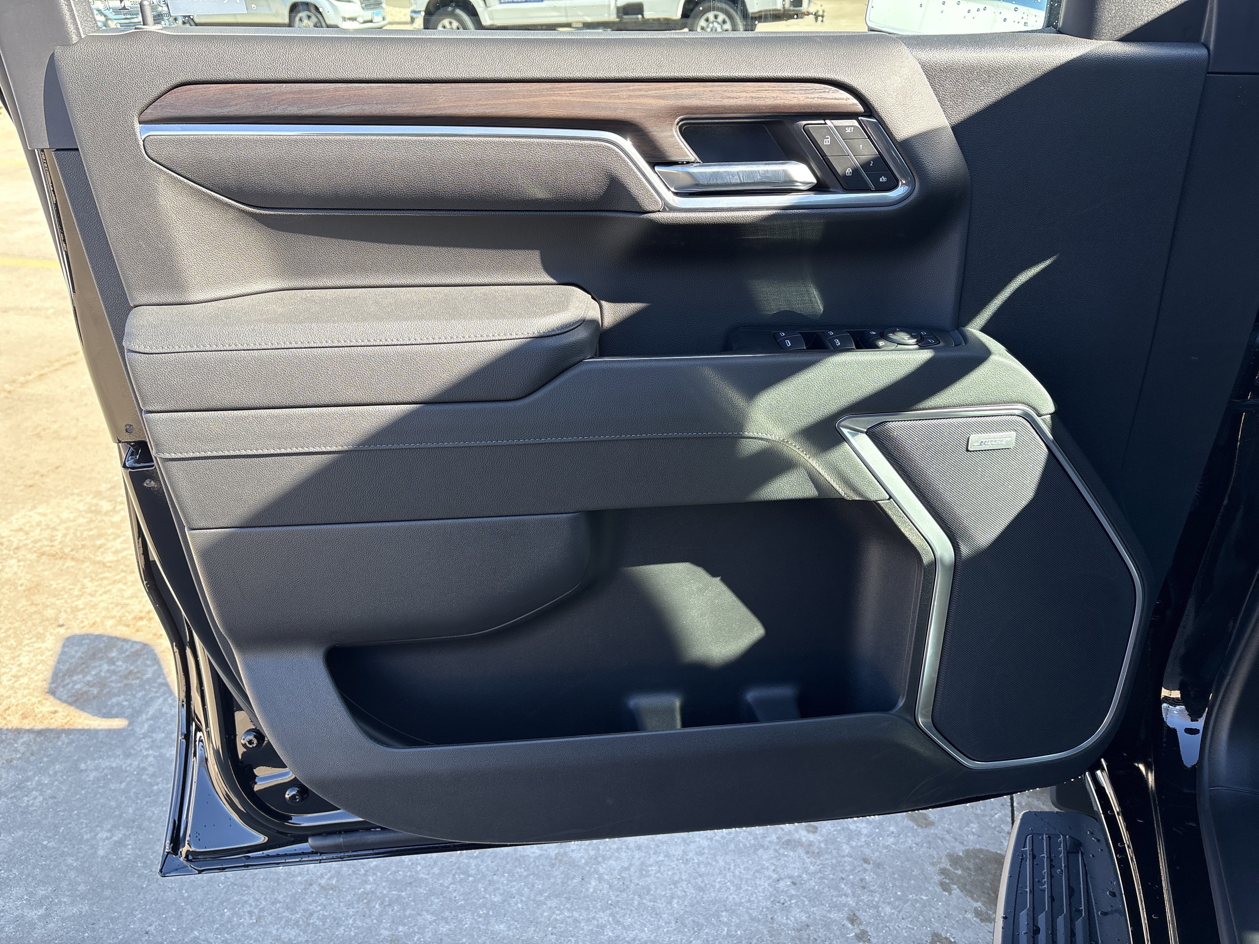 New 2026 GMC Sierra 1500 SLT w/ SLT Premium Plus Package image 8