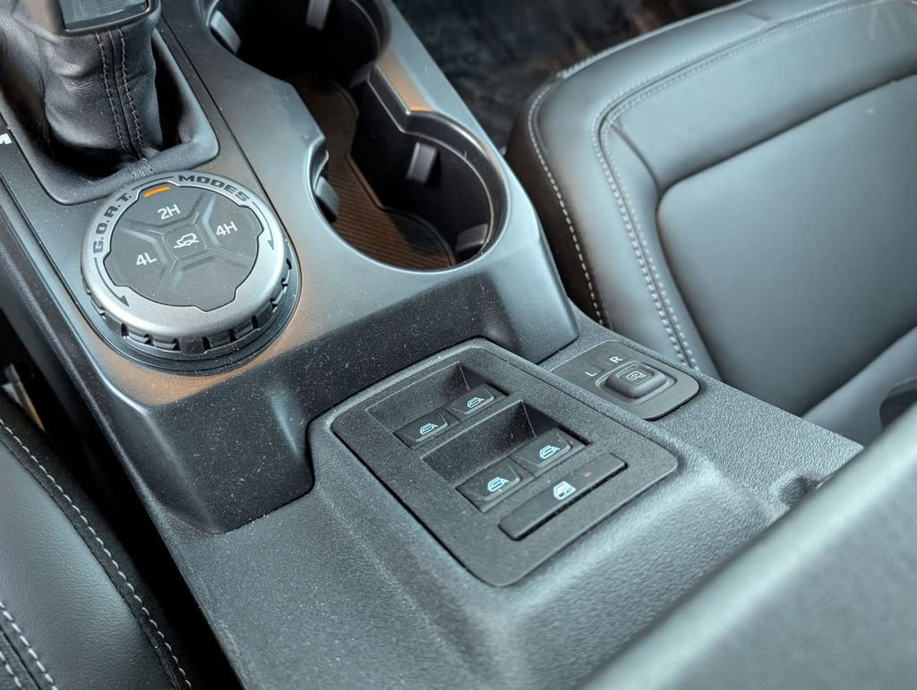 New 2025 Ford Bronco Outer Banks image 27