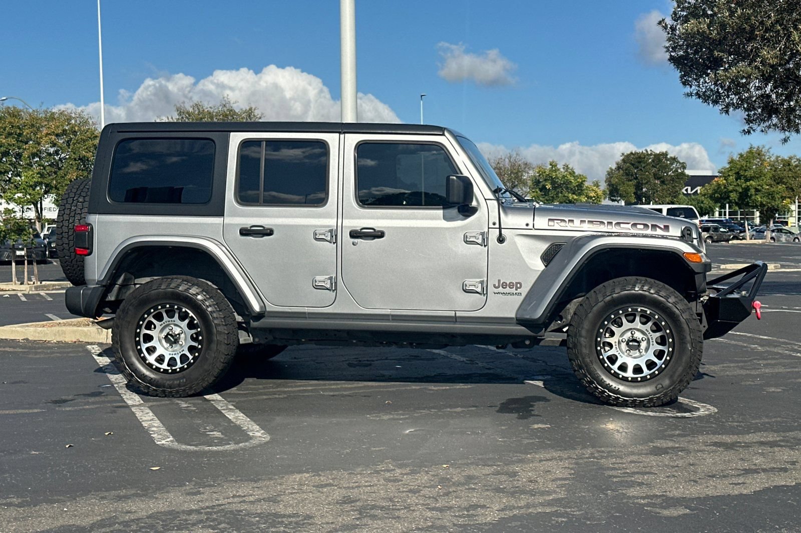 Used 2018 Jeep Wrangler Unlimited Rubicon AWD/4WD image 3