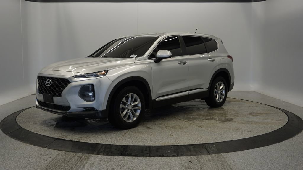 Used 2019 Hyundai Santa Fe SE image 2