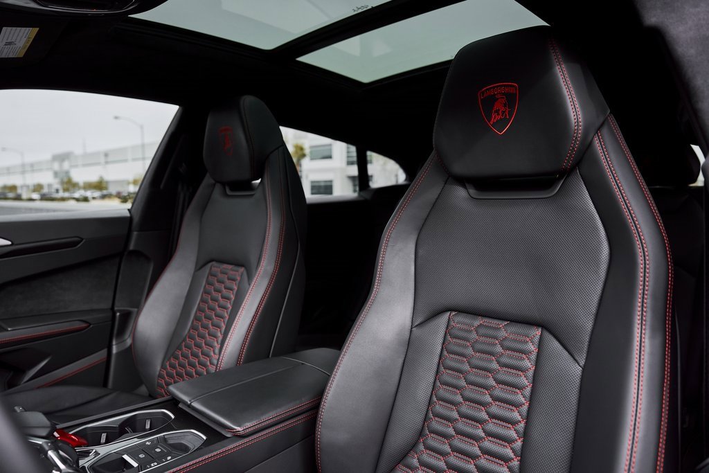 Used 2021 Lamborghini Urus image 47