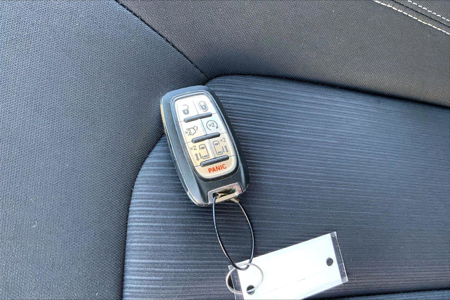 Used 2023 Chrysler Voyager LX FWD image 12