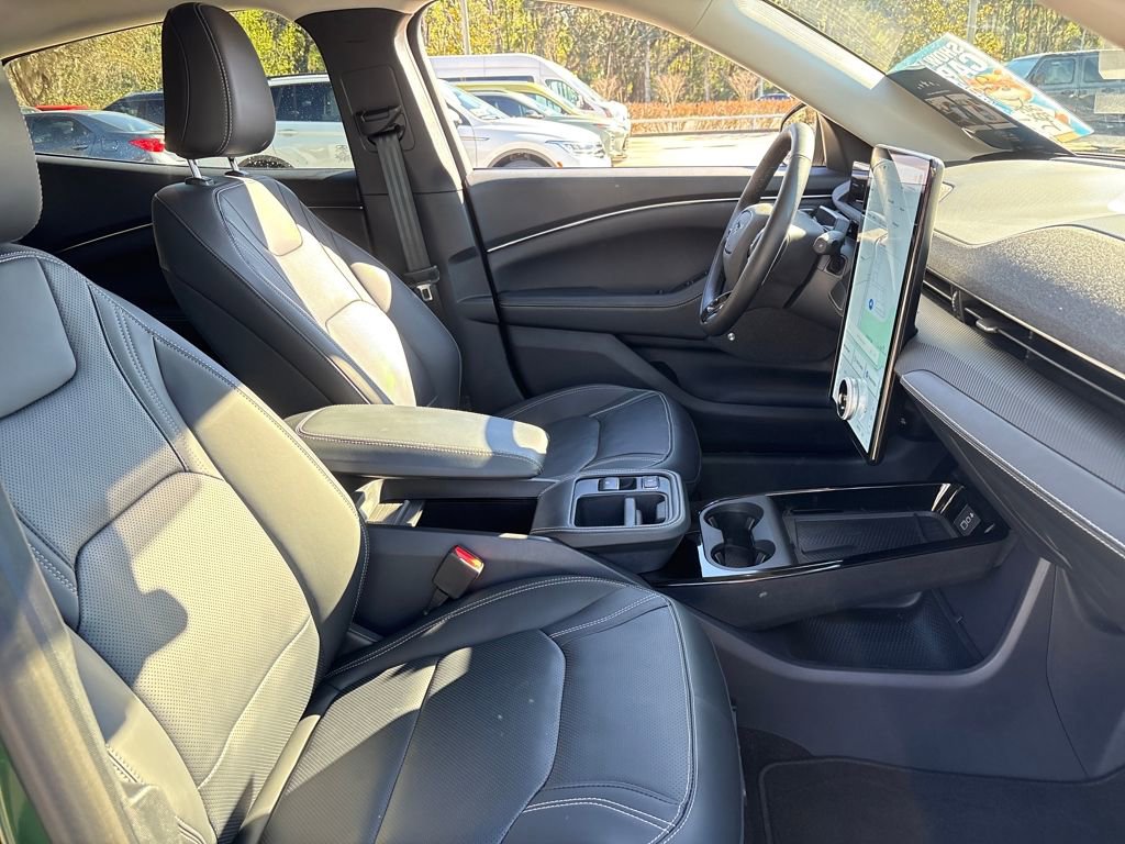 Certified 2025 Ford Mustang Mach-E Premium image 28