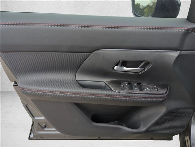 New 2026 Nissan Kicks SR w/ Cold Weather Package image 19