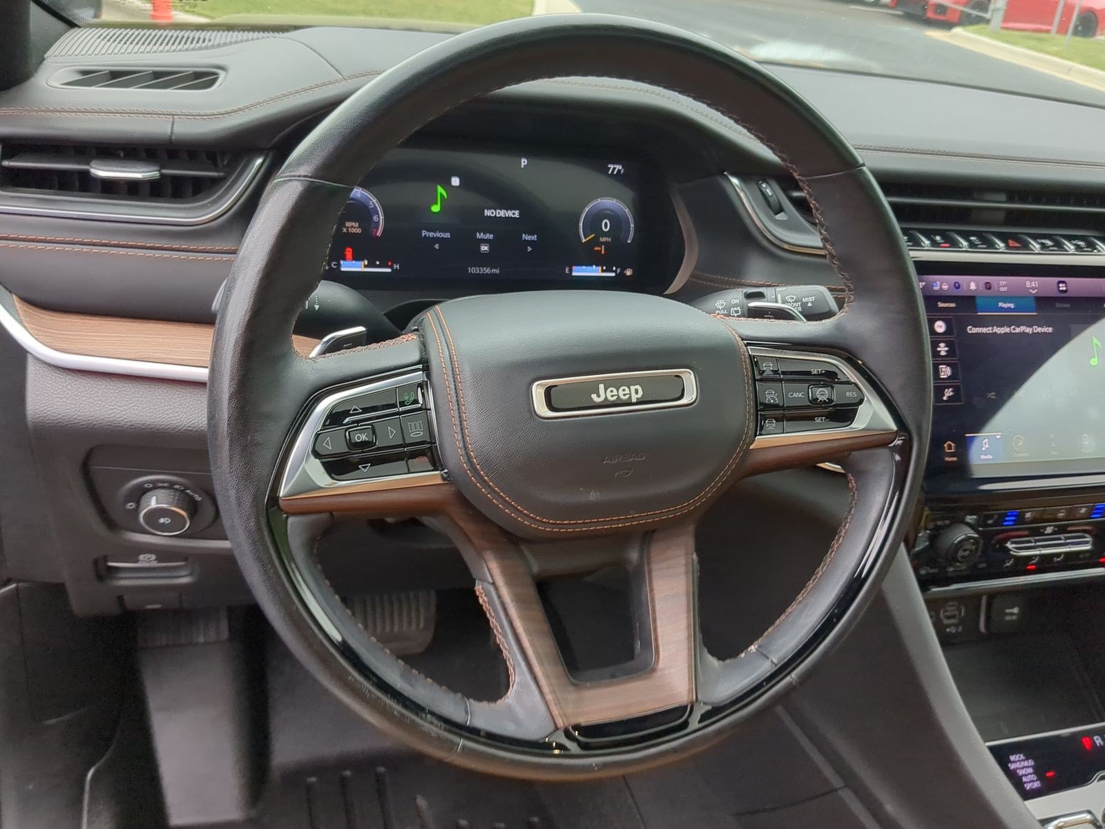 Used 2022 Jeep Grand Cherokee L Summit w/ Luxury Tech Group V AWD/4WD image 18
