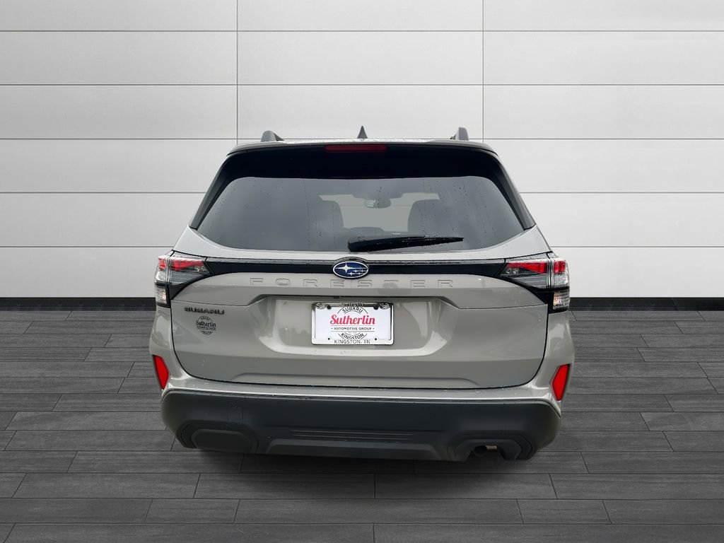 Used 2025 Subaru Forester Premium w/ Convenience Package #2 image 4