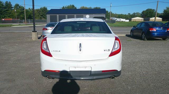 Used 2013 Lincoln MKS FWD image 4