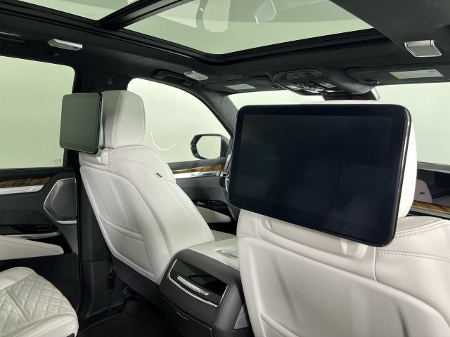 Certified 2025 Cadillac Escalade Sport Platinum AWD/4WD image 36