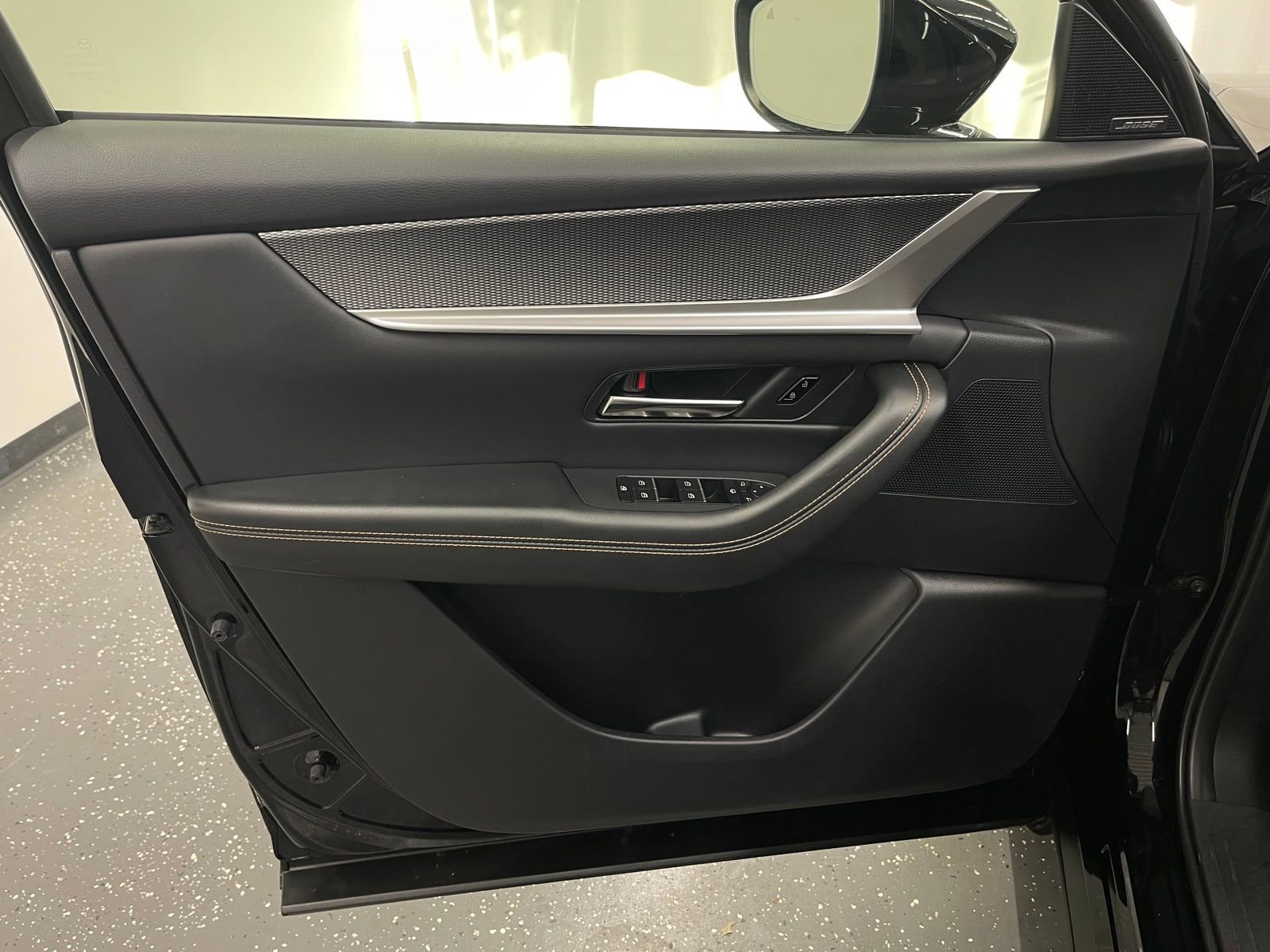 Used 2025 MAZDA CX-90 3.3 Turbo w/ Premium Plus Pkg image 9