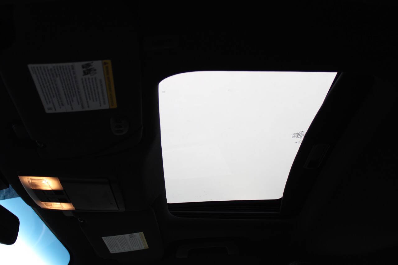 Used 2015 Ford Taurus SHO w/ Equipment Group 401A image 15