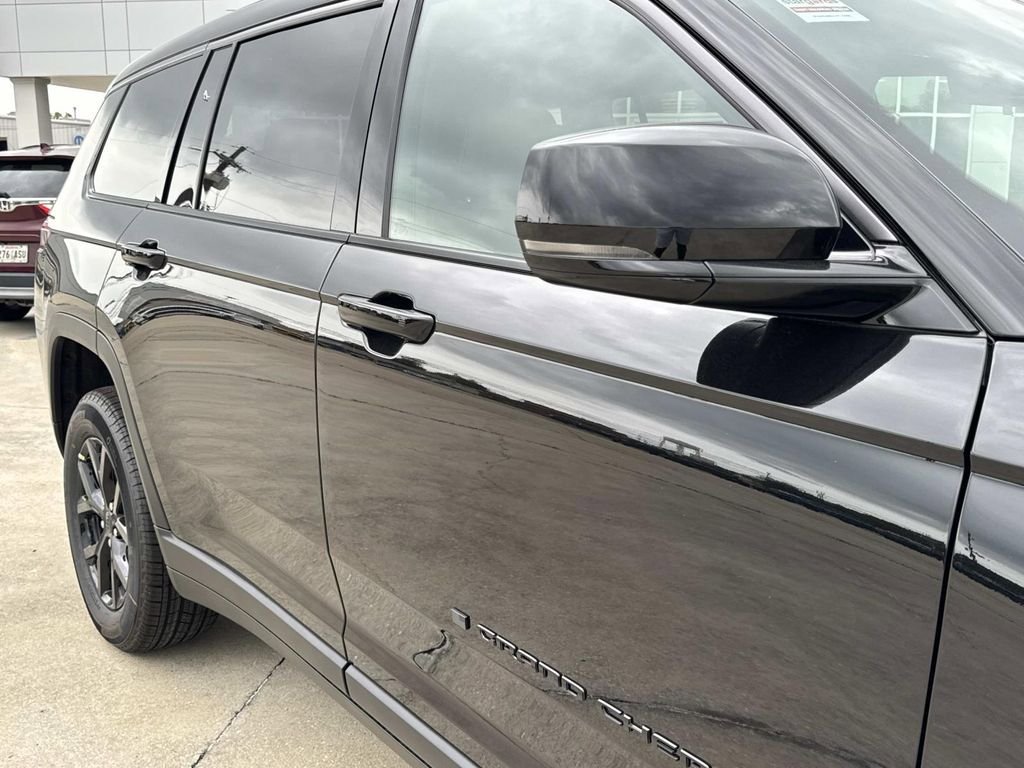 New 2026 Jeep Grand Cherokee L 2WD image 16