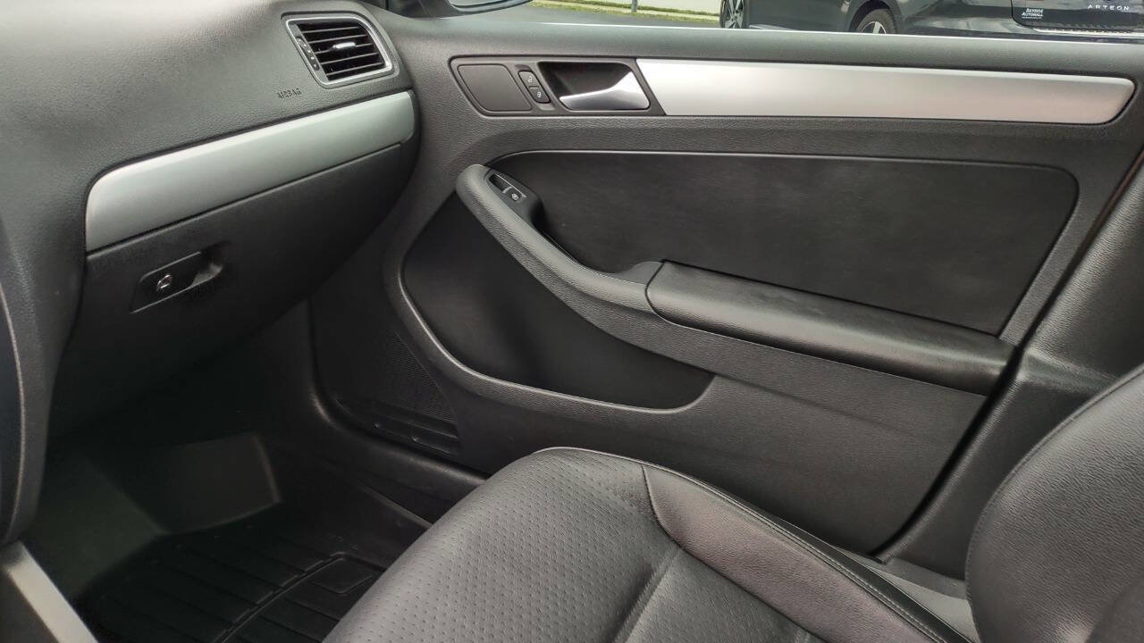 Used 2013 Volkswagen Jetta SE image 21