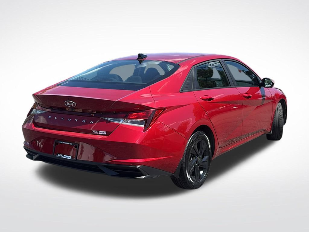 Used 2023 Hyundai Elantra SEL FWD image 7