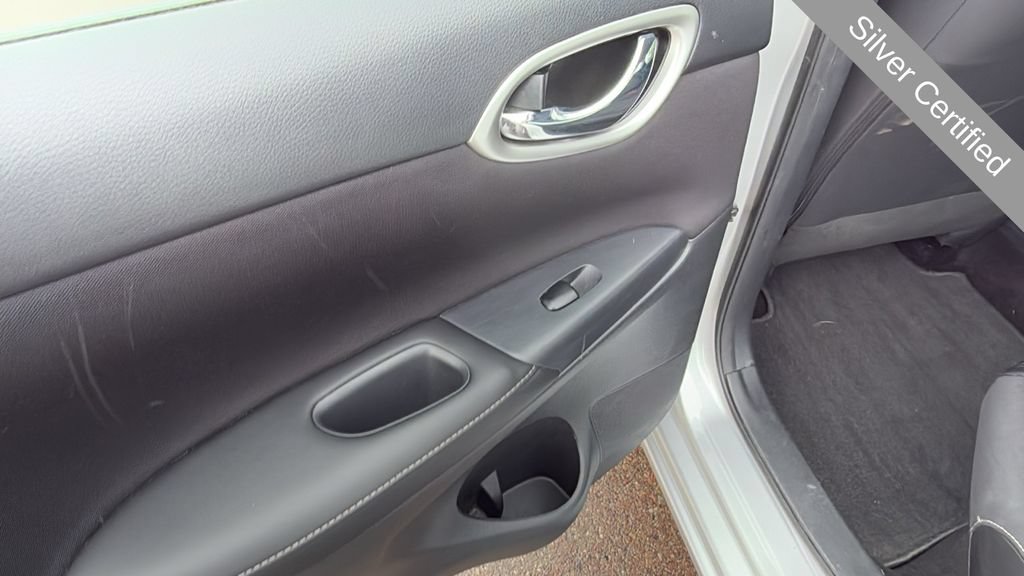 Used 2016 Nissan Sentra SV FWD image 13