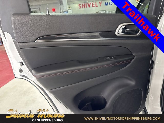 Used 2018 Jeep Grand Cherokee Trailhawk image 27
