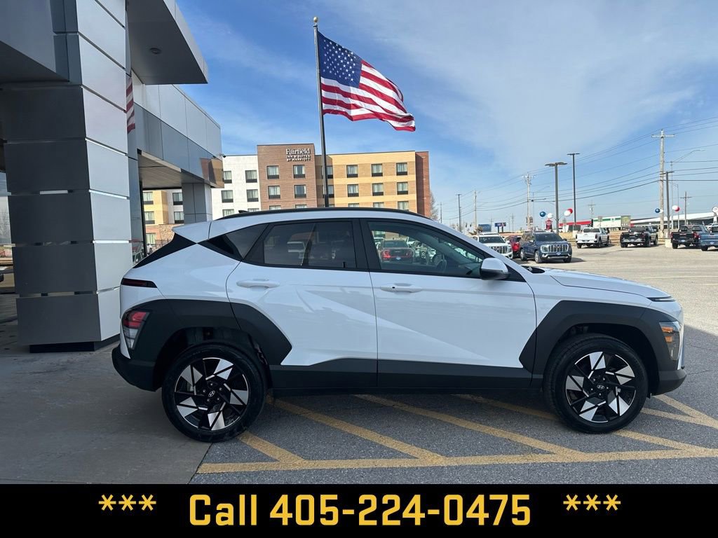 Used 2025 Hyundai Kona SEL image 4