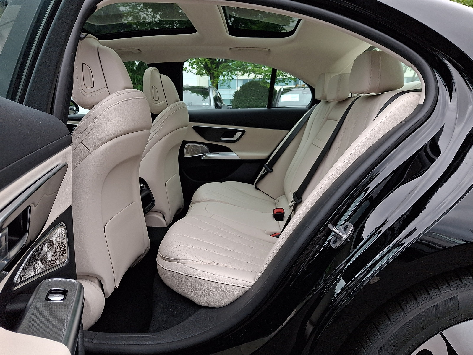 New 2026 Mercedes-Benz E 350 4MATIC Sedan image 8