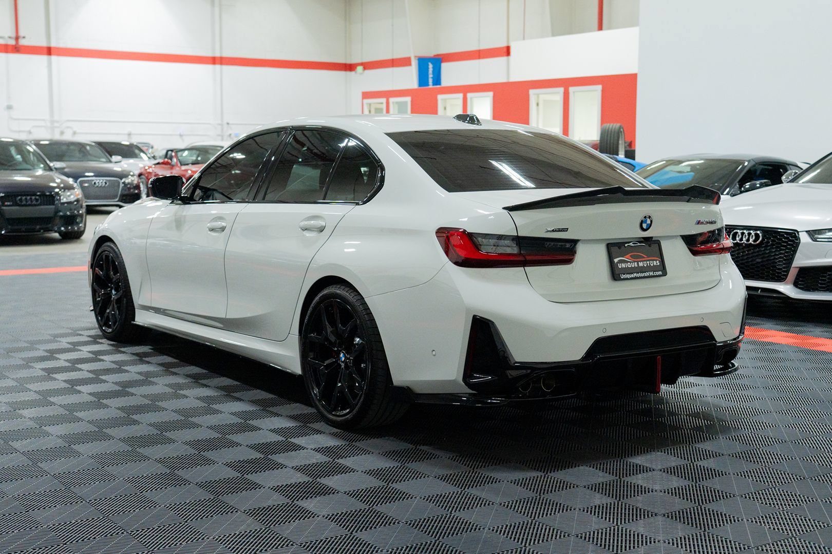 Used 2025 BMW M340i xDrive AWD/4WD image 4