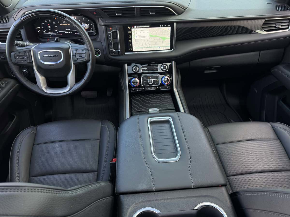 Used 2024 GMC Yukon Denali w/ Advanced Technology Package image 20