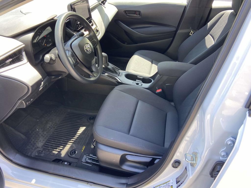 Used 2025 Toyota Corolla LE image 18