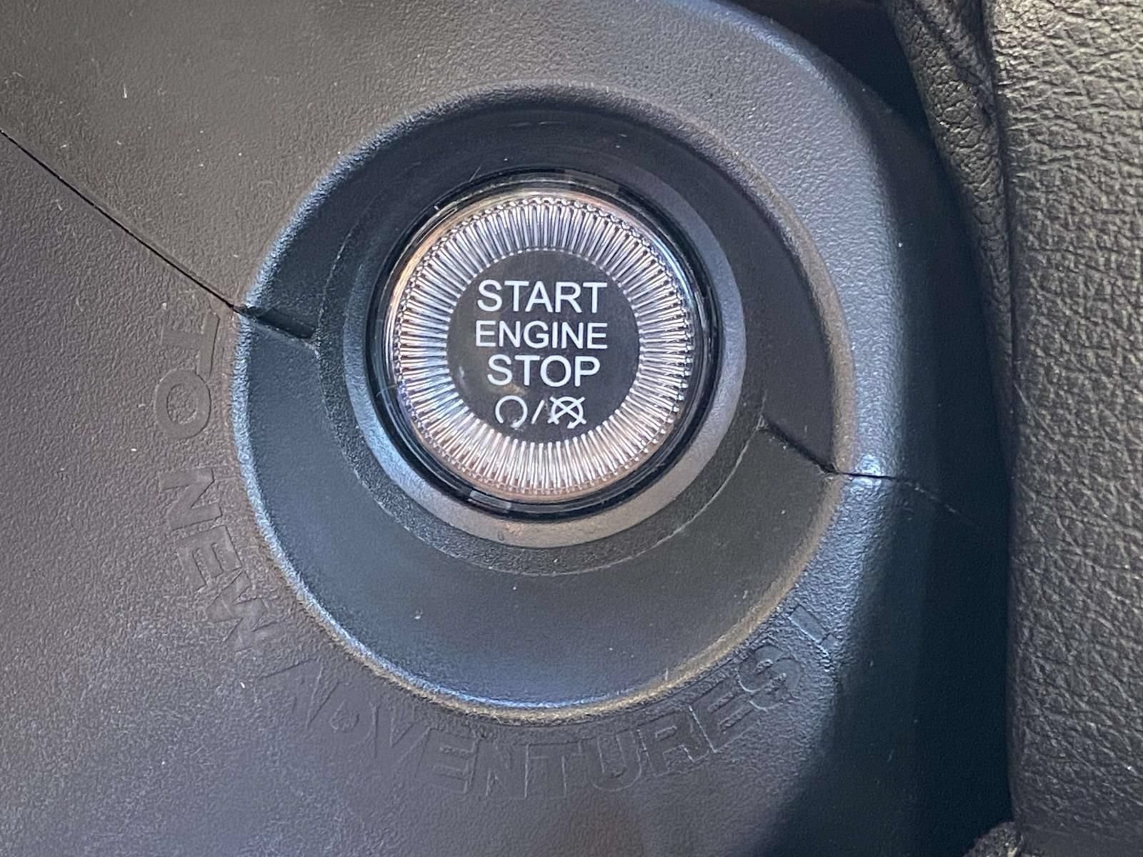 Used 2023 Jeep Renegade Trailhawk AWD/4WD image 34
