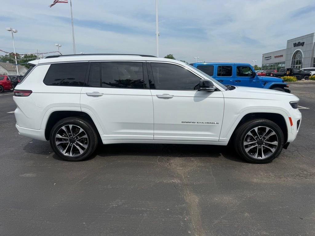Used 2021 Jeep Grand Cherokee L Overland w/ Advanced Protech Group III AWD/4WD image 8