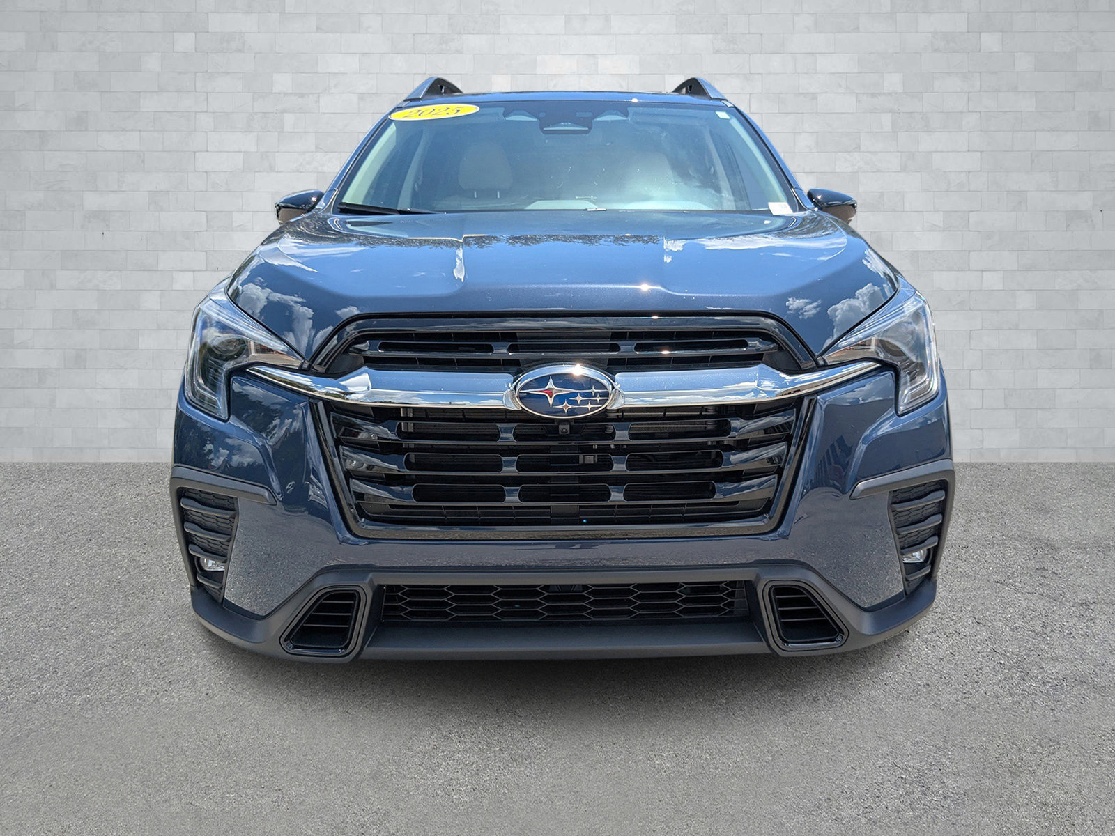 Certified 2025 Subaru Ascent Limited image 3