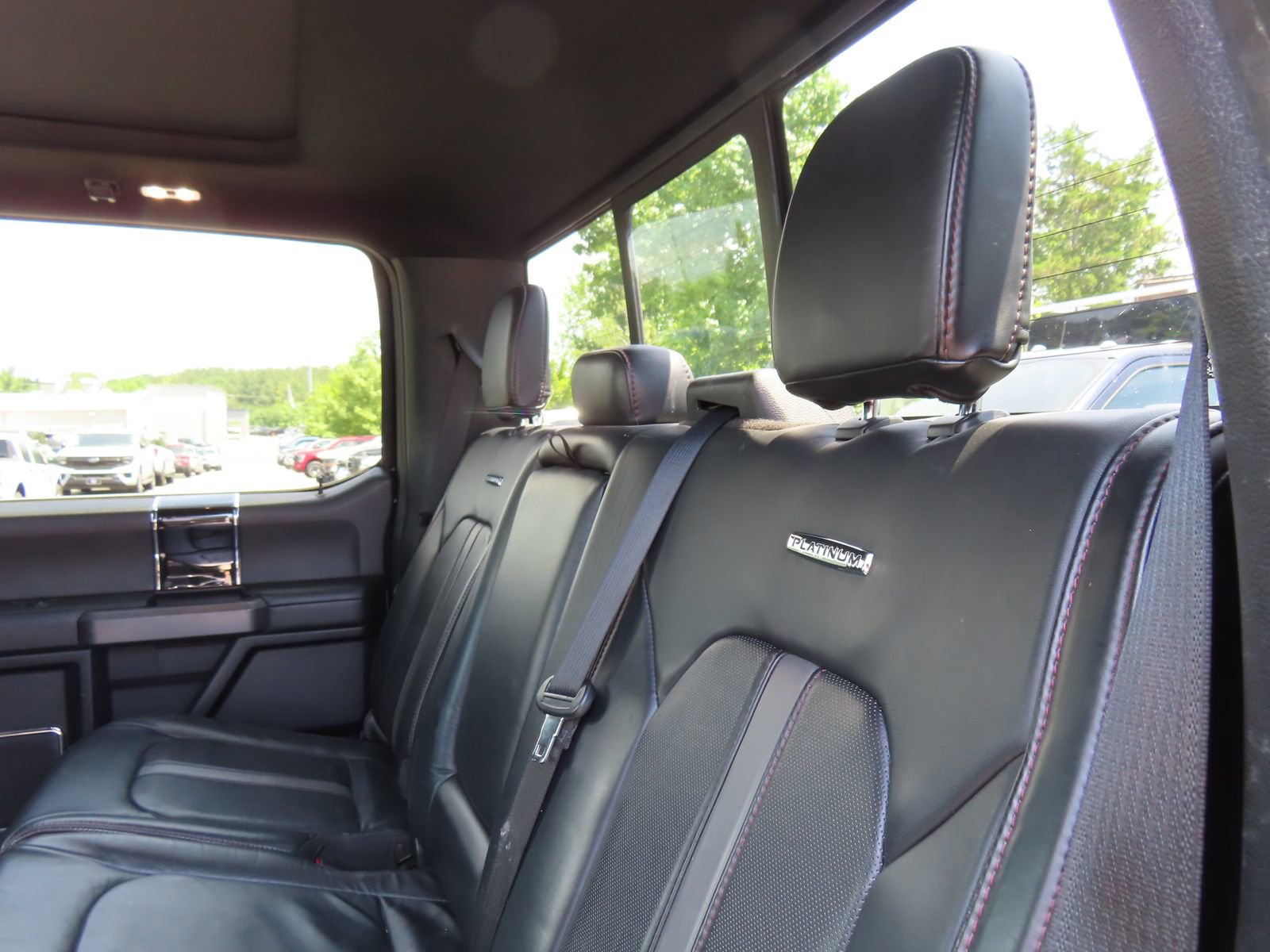Used 2020 Ford F250 Platinum w/ FX4 Off-Road Package AWD/4WD image 33