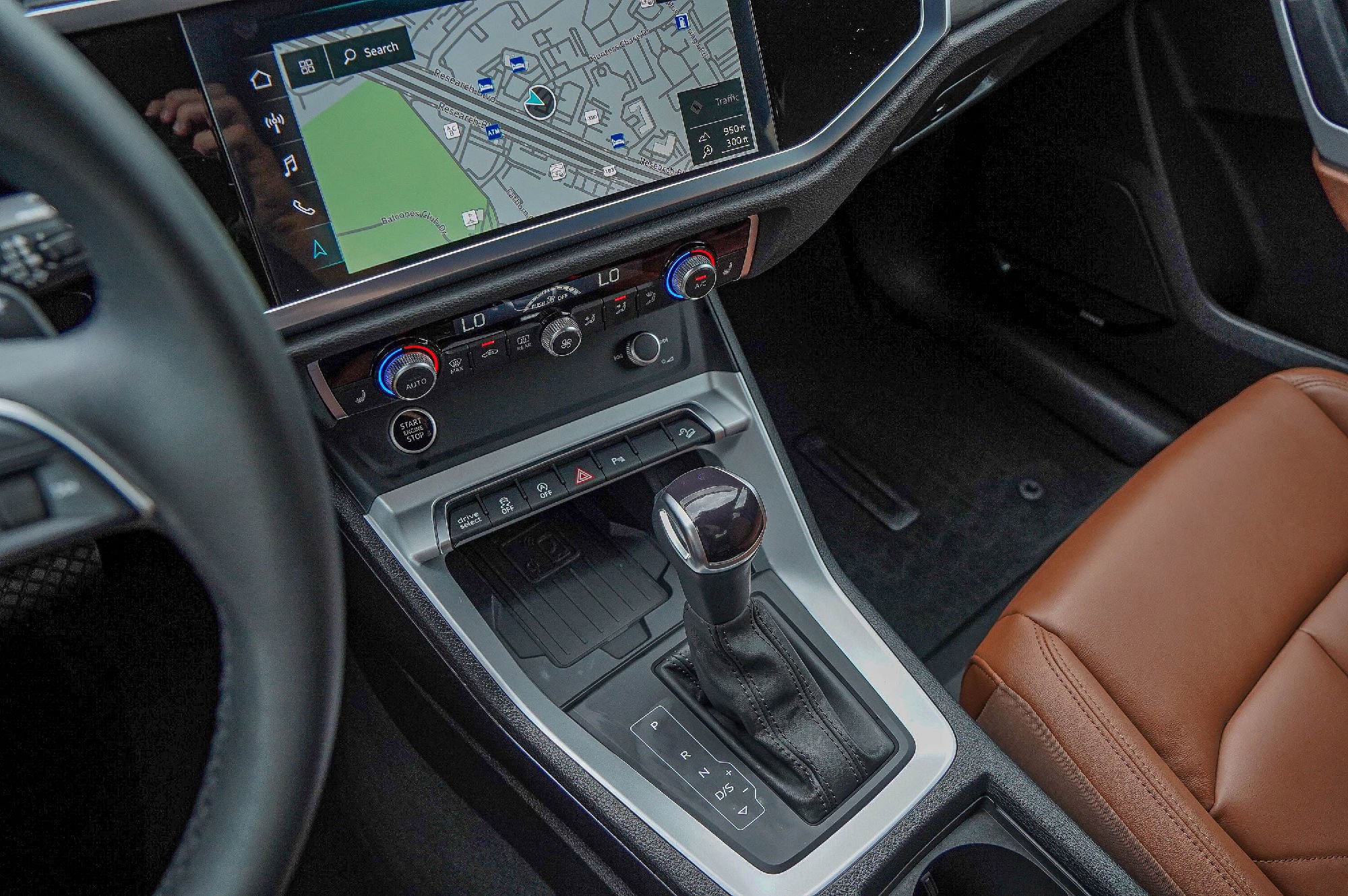 Certified 2025 Audi Q3 2.0T Premium Plus w/ Premium Plus Package image 16