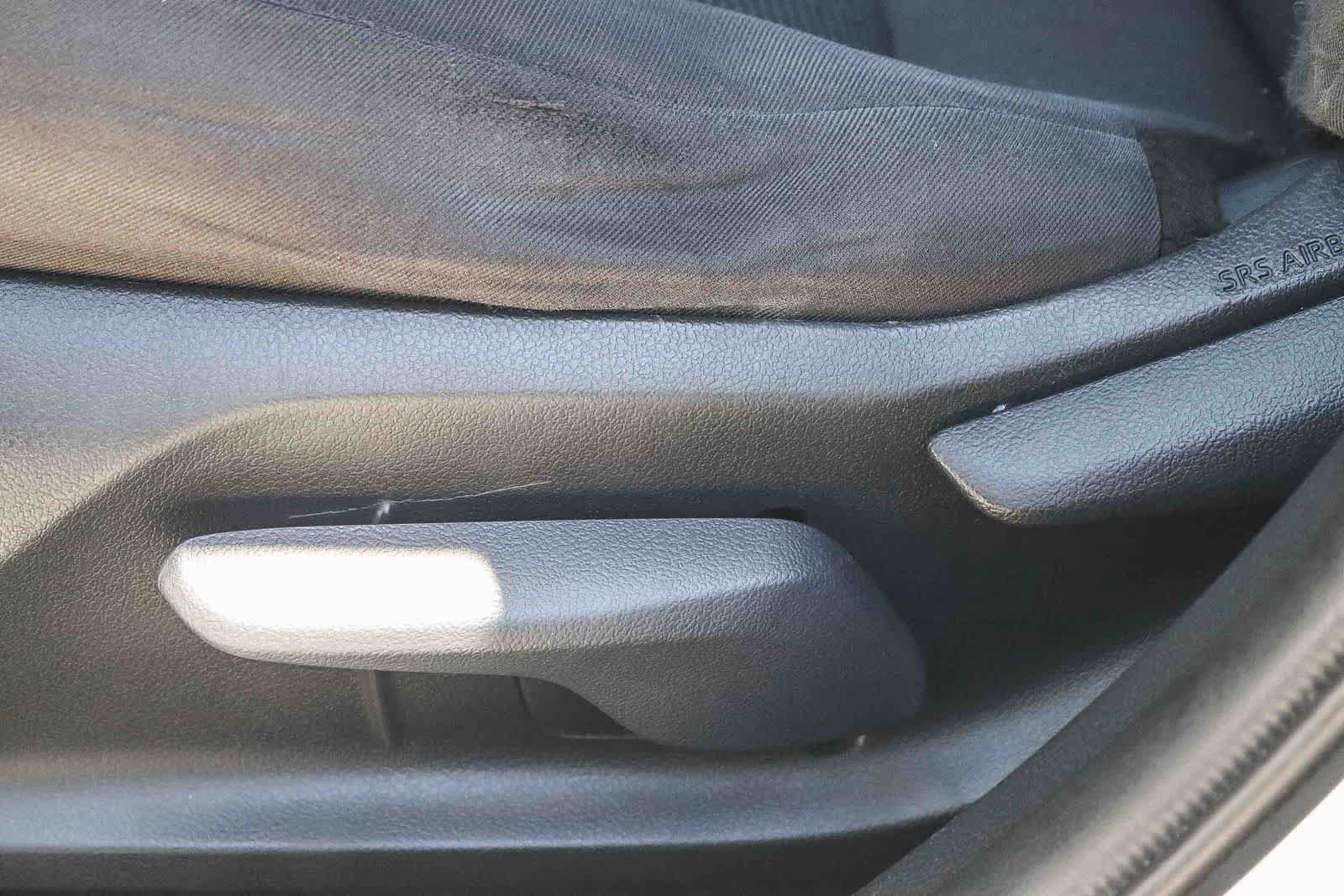 Used 2021 Toyota RAV4 LE FWD image 19