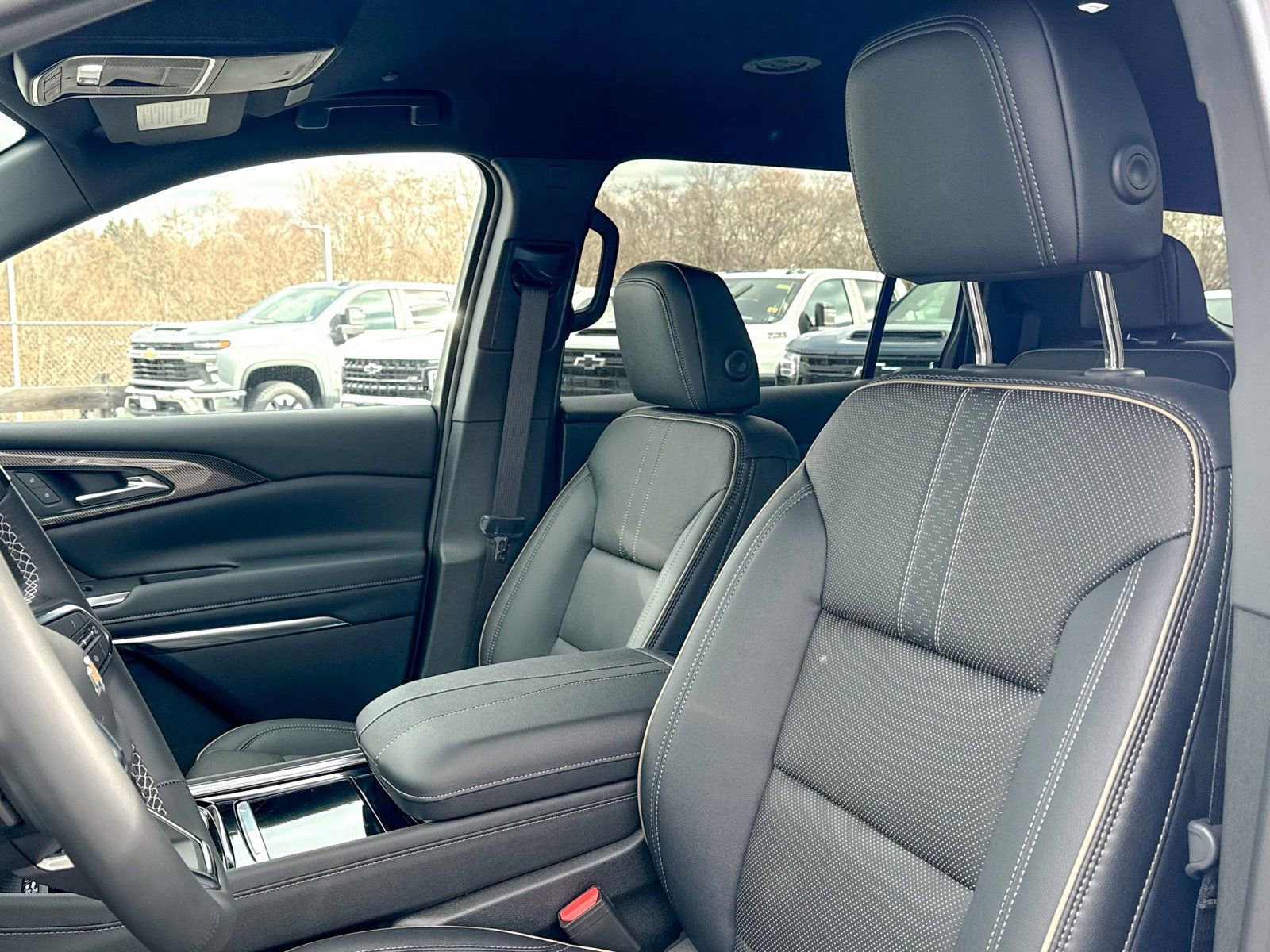 New 2026 Chevrolet Traverse High Country w/ LPO, Floor Liner Package AWD/4WD image 24