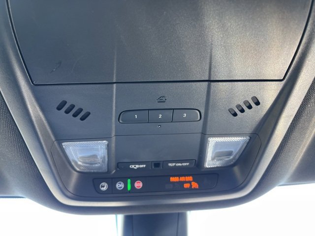 Used 2024 Buick Enclave Premium image 32