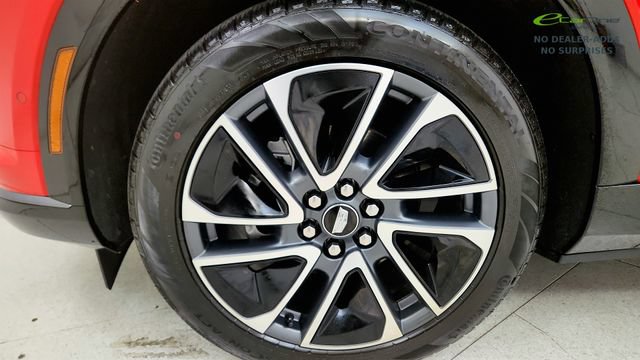 Used 2025 Cadillac Optiq Sport 2 AWD/4WD image 80