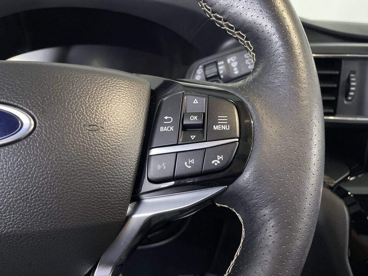 Used 2023 Ford Explorer ST w/ Equipment Group 401A AWD/4WD image 28