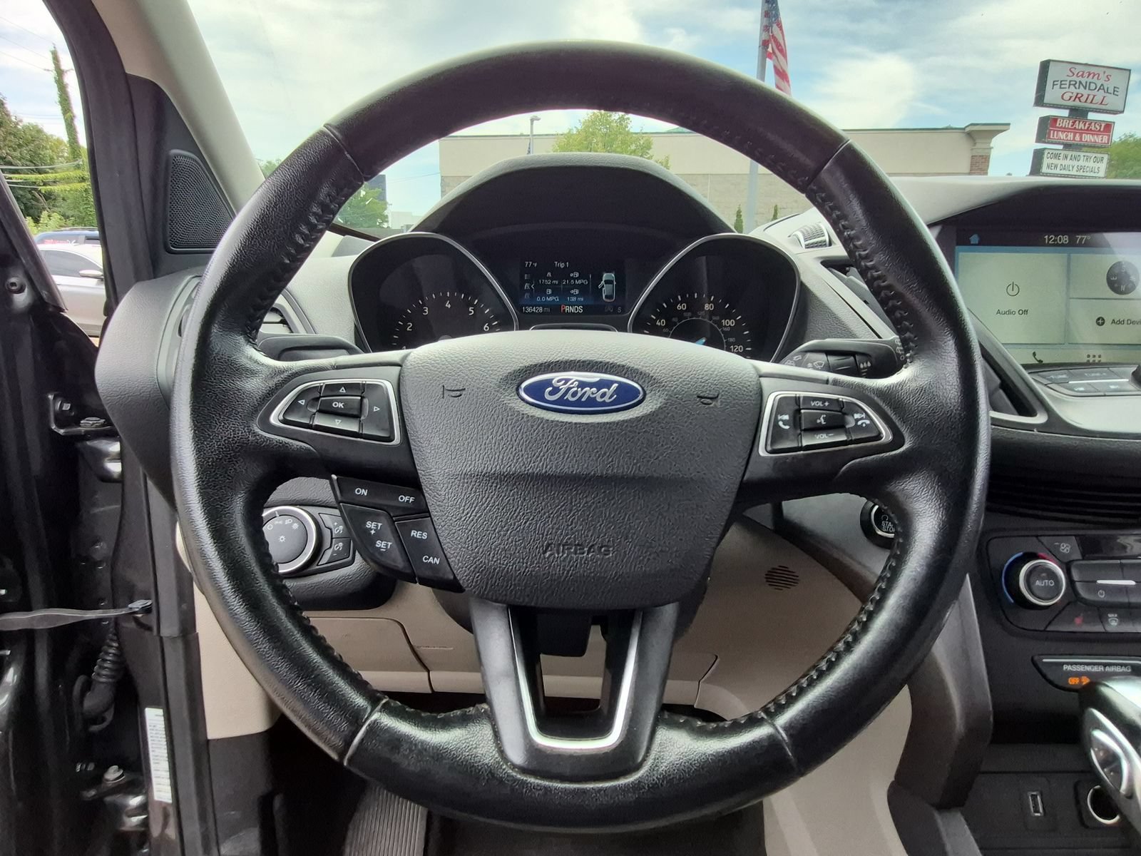 Used 2019 Ford Escape SEL AWD/4WD image 22