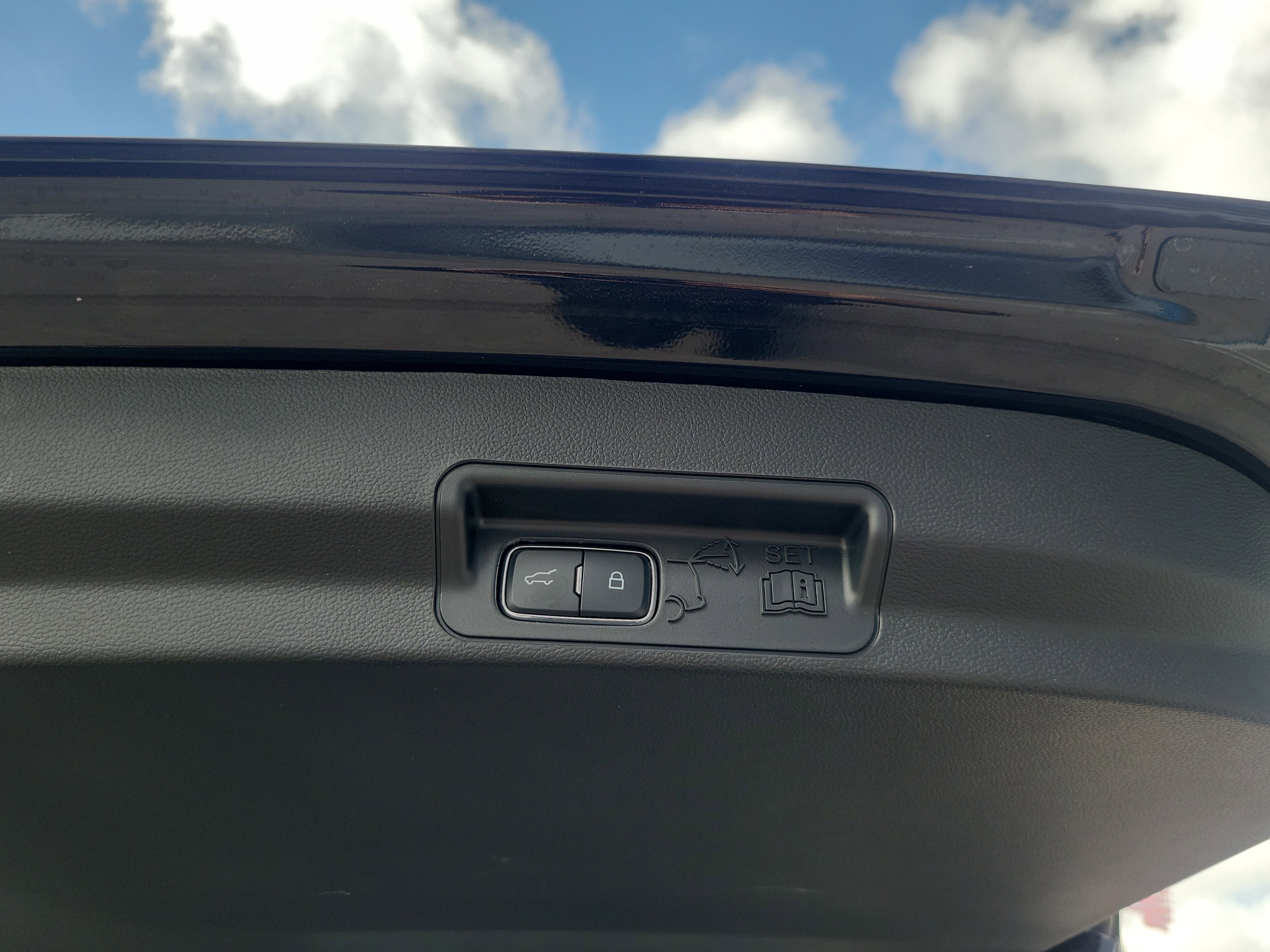 Used 2026 Ford Explorer Active w/ Active Comfort Package image 17