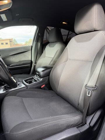 Used 2018 Dodge Charger SXT image 13