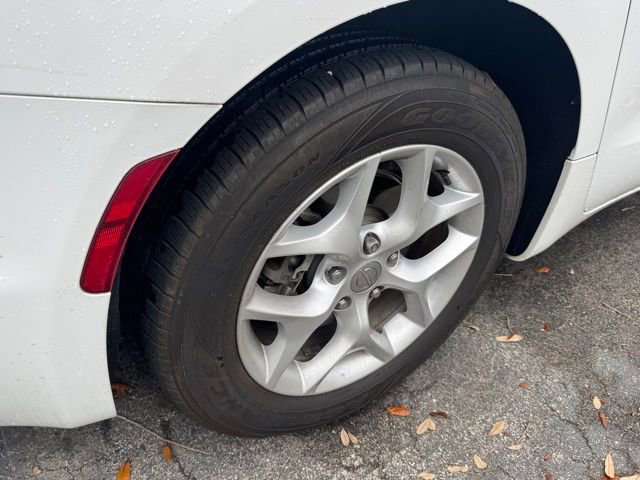 Used 2018 Chrysler Pacifica Touring Plus w/ Tire & Wheel Group image 3