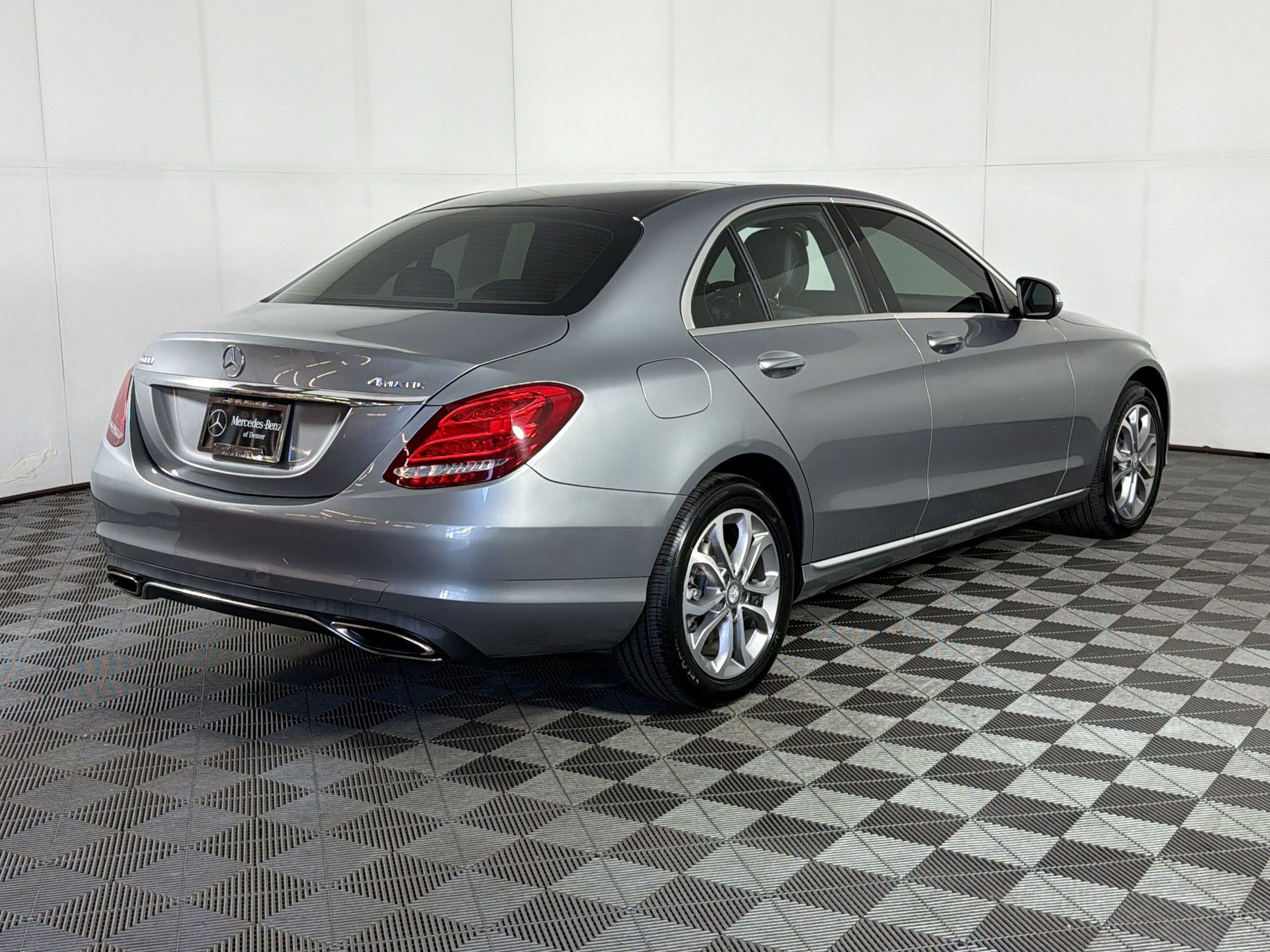 Used 2015 Mercedes-Benz C 300 4MATIC Sedan image 9