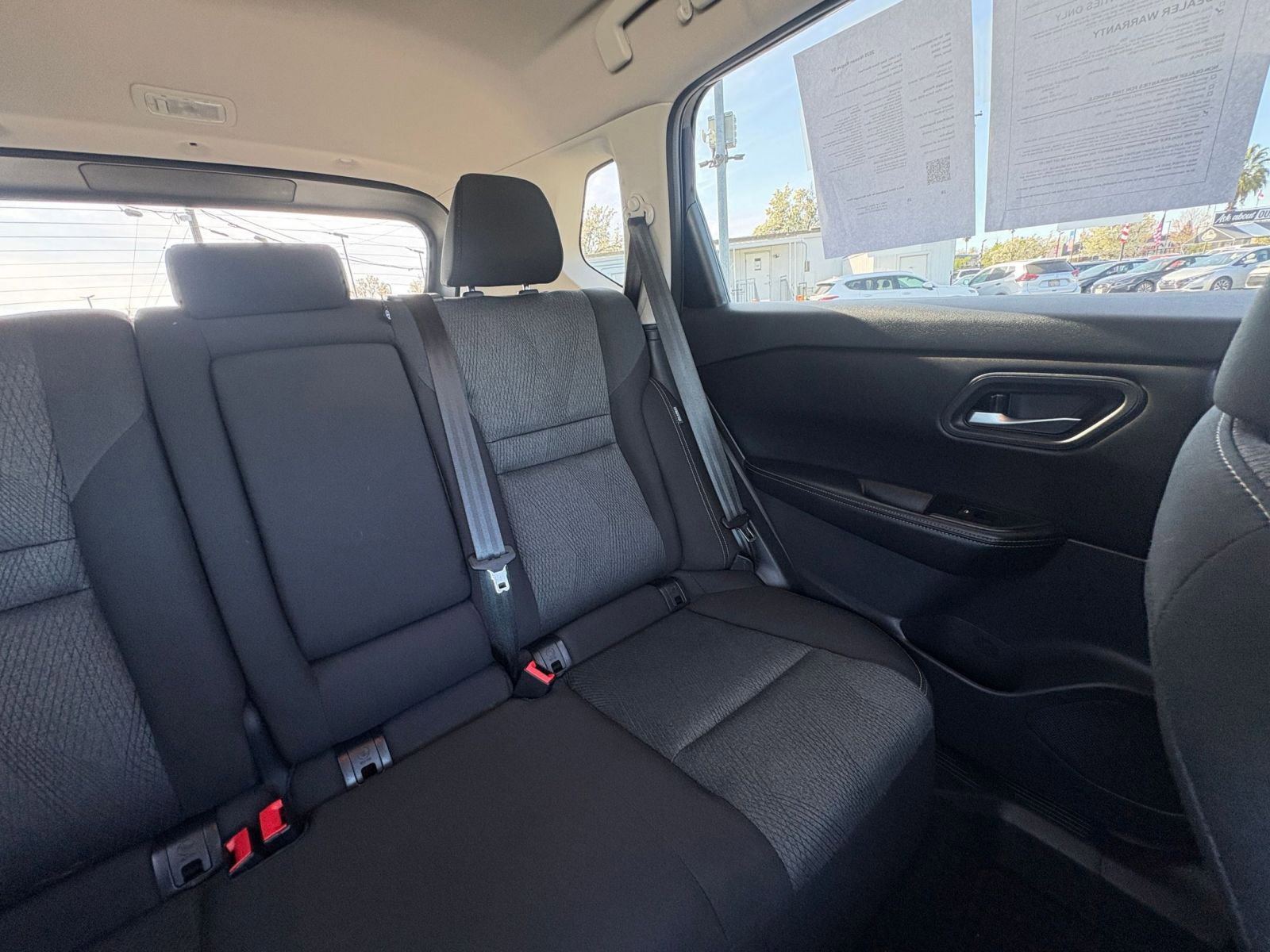 Used 2025 Nissan Rogue SV image 39