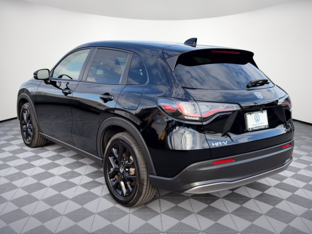 Used 2023 Honda HR-V Sport image 3