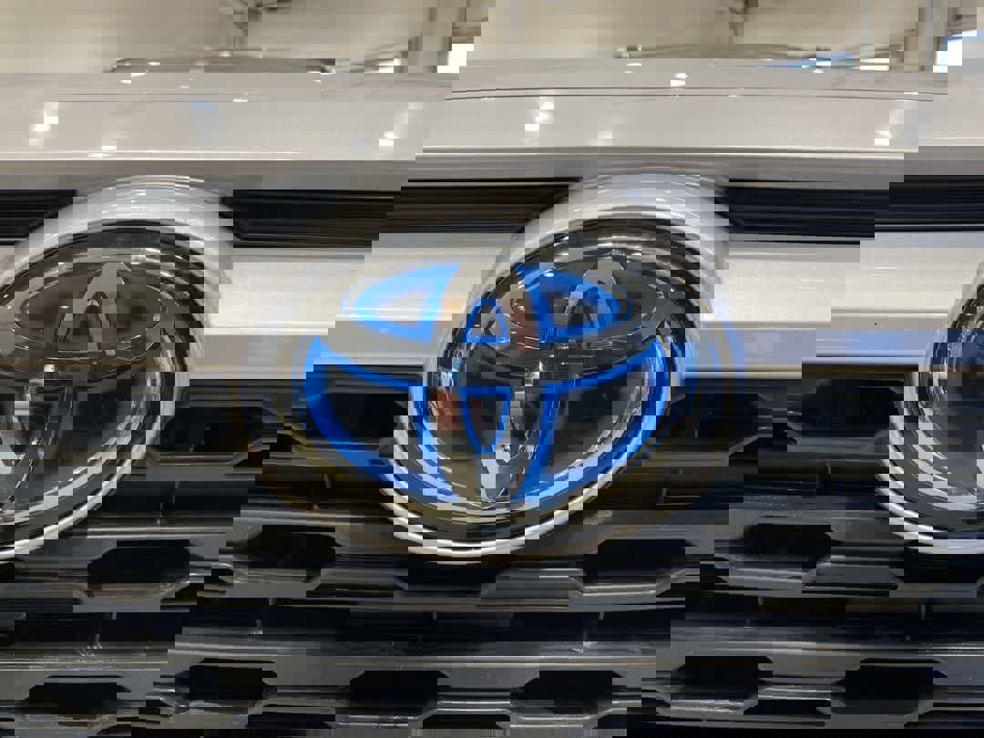 Certified 2024 Toyota RAV4 XLE image 10