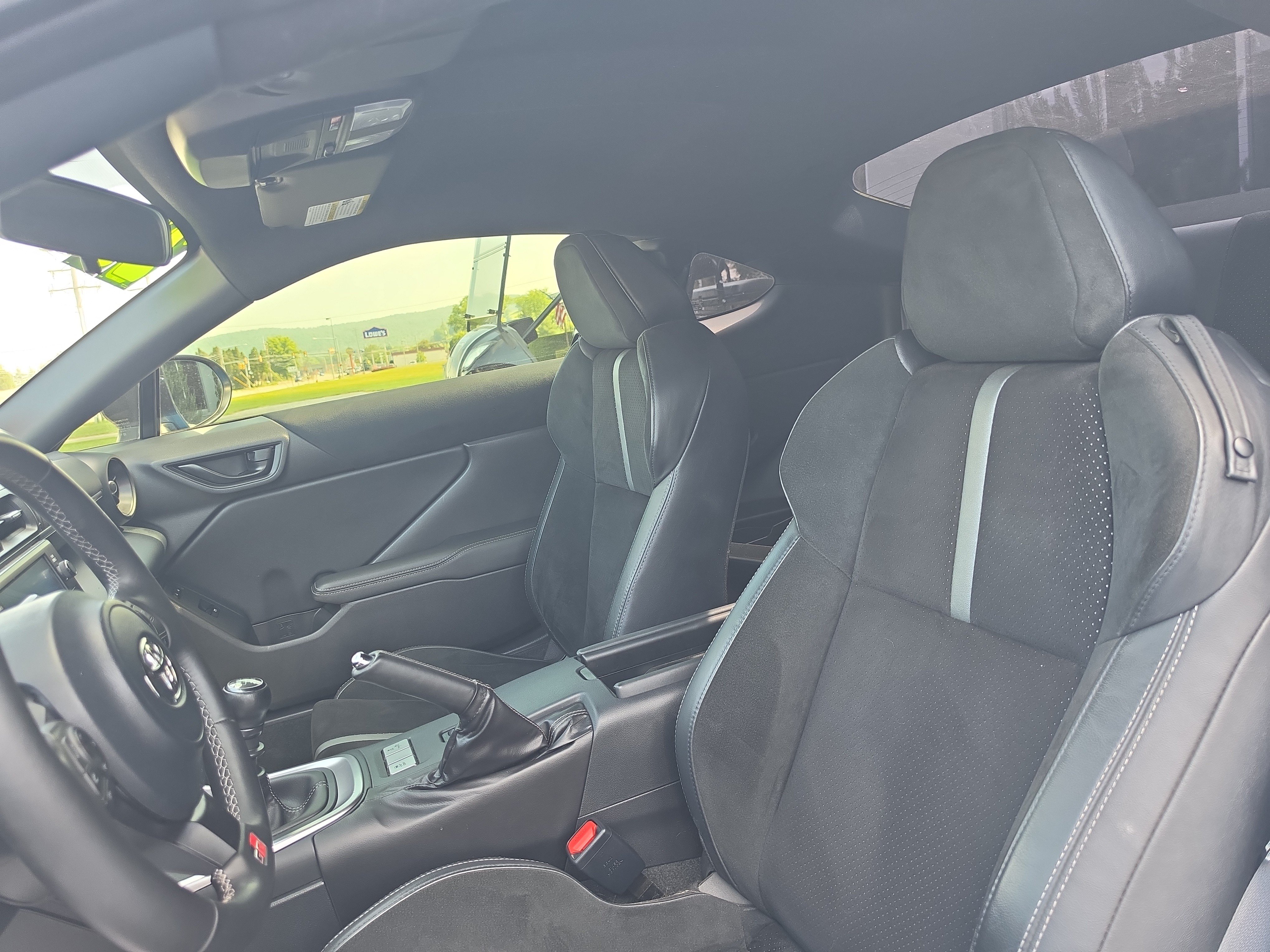 Used 2023 Toyota GR86 Premium RWD image 12
