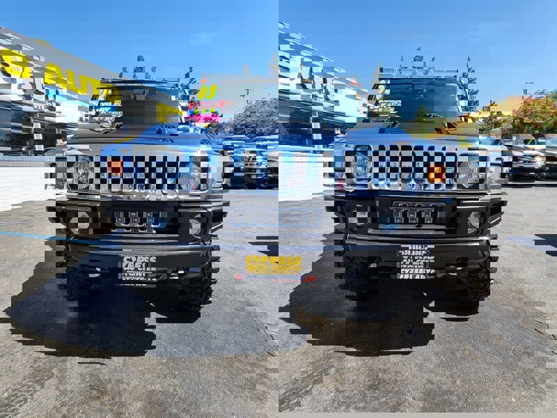 Used 2003 HUMMER H2 w/ Preferred Equipment Group image 7