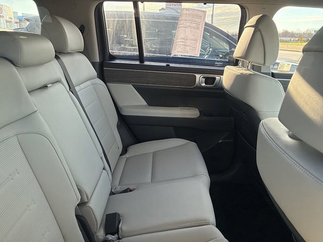 Used 2024 Hyundai Santa Fe Limited image 9