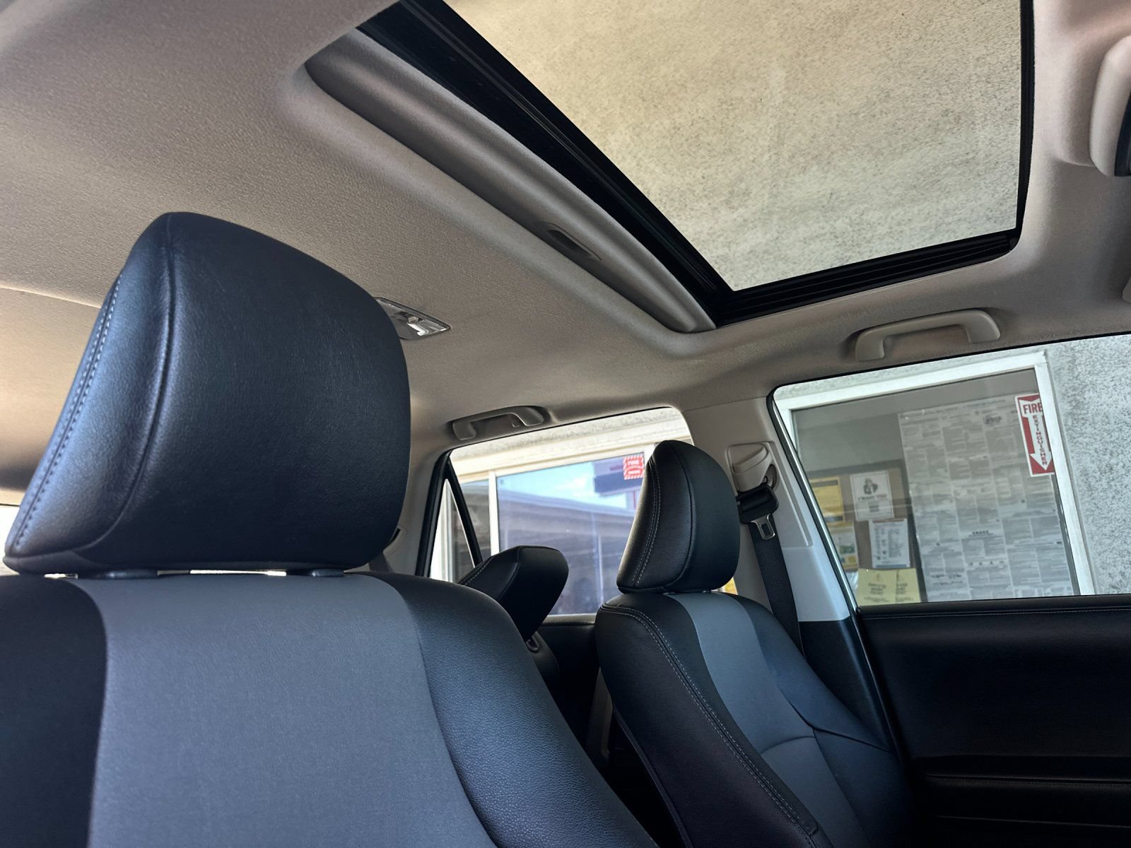Used 2022 Toyota 4Runner SR5 Premium w/ Moonroof Package RWD image 16