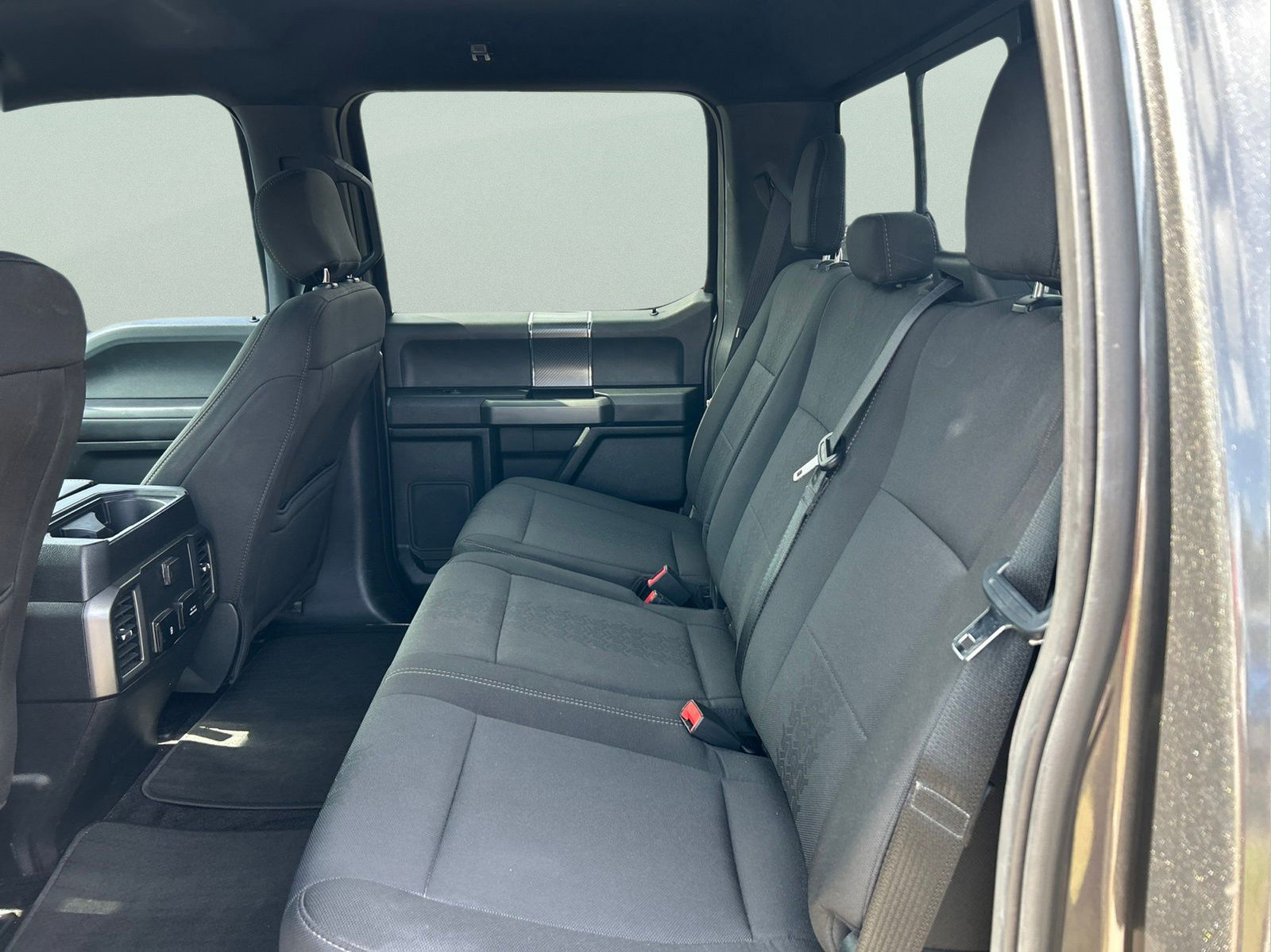 Used 2018 Ford F150 XLT w/ Equipment Group 302A Luxury AWD/4WD image 10