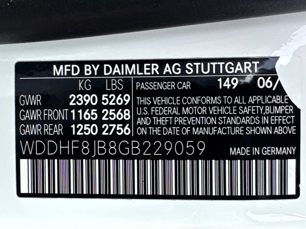 Used 2016 Mercedes-Benz E 350 4MATIC Sedan image 34