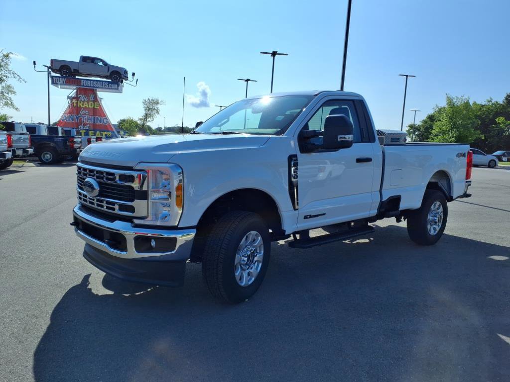 Used 2023 Ford F350 XLT image 7