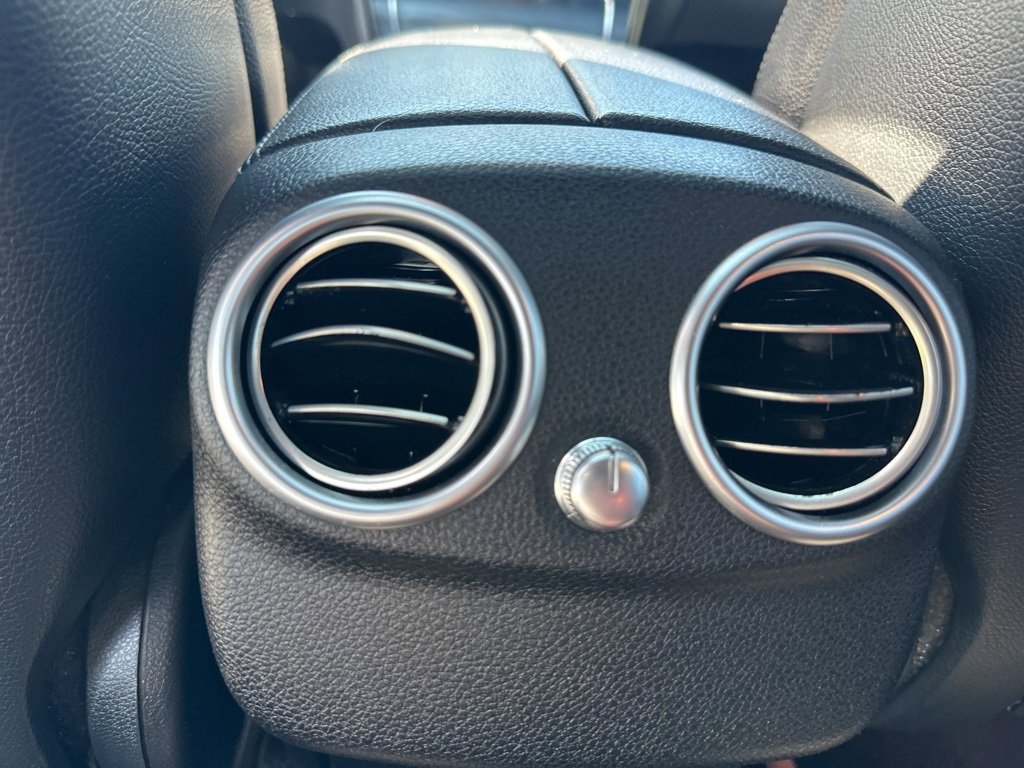 Used 2021 Mercedes-Benz C 300 Sedan w/ Premium Package image 18